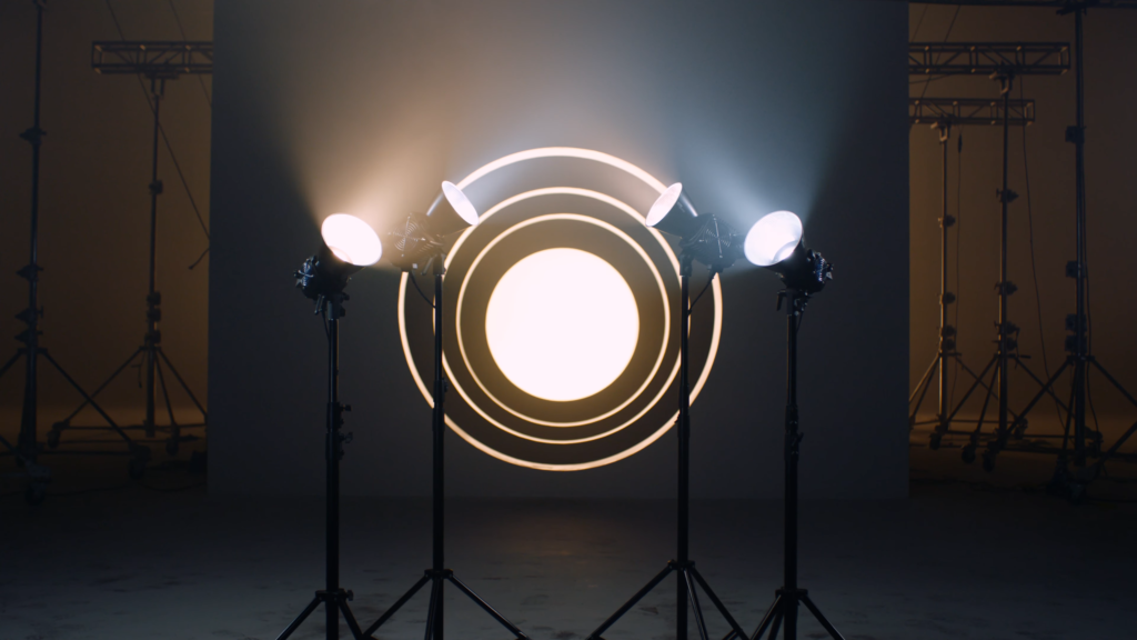 ZHIYUN Molus B-series compact studio bi-color bowens COB LED lights B100 B200 B300 B500 on video set