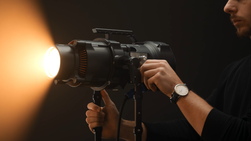 Maxima Furiosa professional Bi-Color LED COB video light
