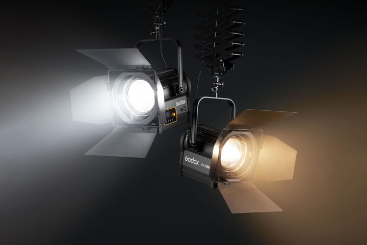 Godox F7-120Bi F7-120D fresnel led light with barn doors for stage tv