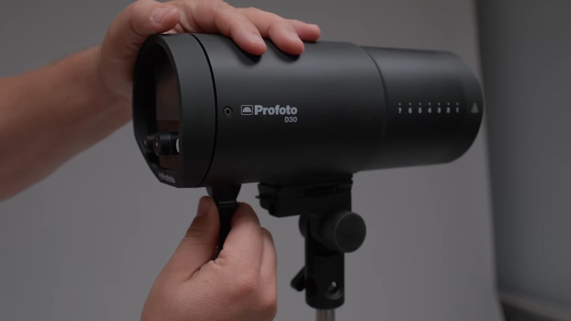 Profoto D30 professional studio flash head monolight
